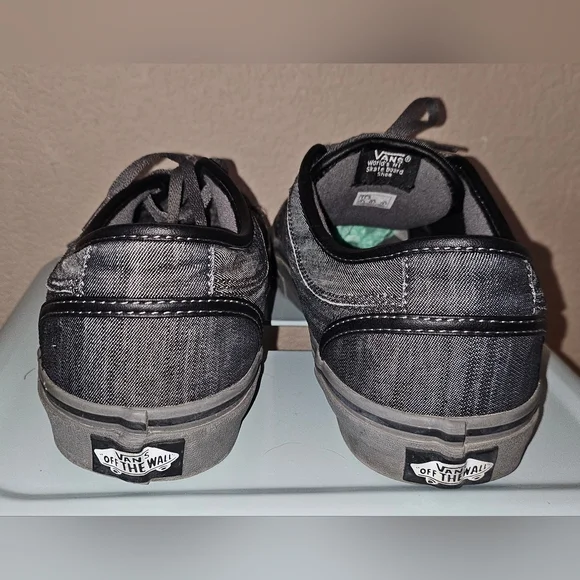 Vans Gray Low-Top Skate Sneakers - Picture 4 of 6